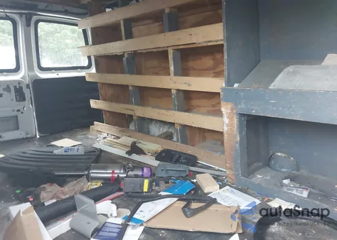 2004 Chevrolet Express from USA, damaged, VIN 1GCHG39U841111529